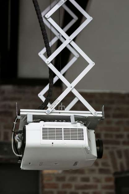 Screenshot 2025 09 02 at 23 05 14 Heimkino Projektor Heimkino Im Loft Beamer und Leinwand Fachhandel