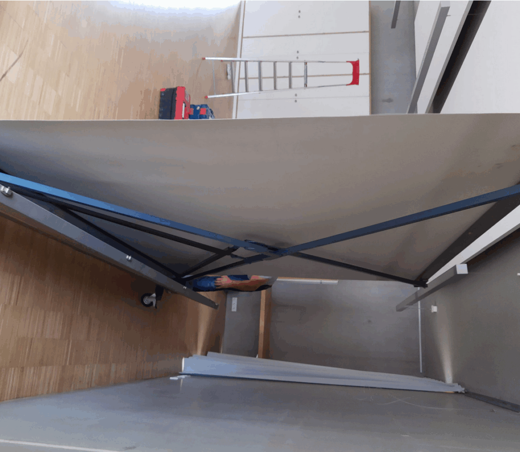 Screenshot 2025 09 02 at 23 19 10 Motor Leinwand Business AV Loesung Aus Alt Mach Neu Die Leinwandmontage