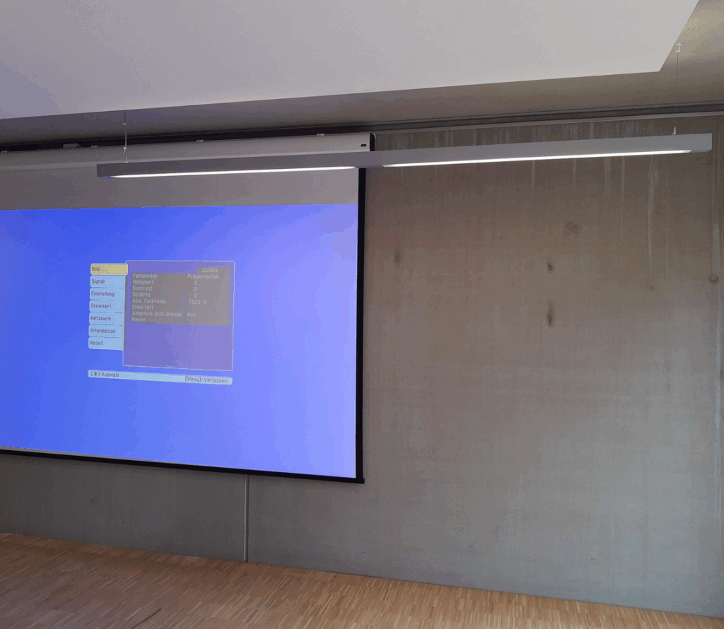 Screenshot 2025 09 02 at 23 42 31 Motor Leinwand Business AV Loesung Aus Alt Mach Neu Die Leinwandmontage