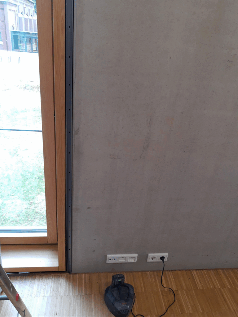 Screenshot 2025 09 09 at 19 53 39 Leinwand Business AV Loesung Aus Alt Mach Neu 3 Meter Leinwand Im Medienraum