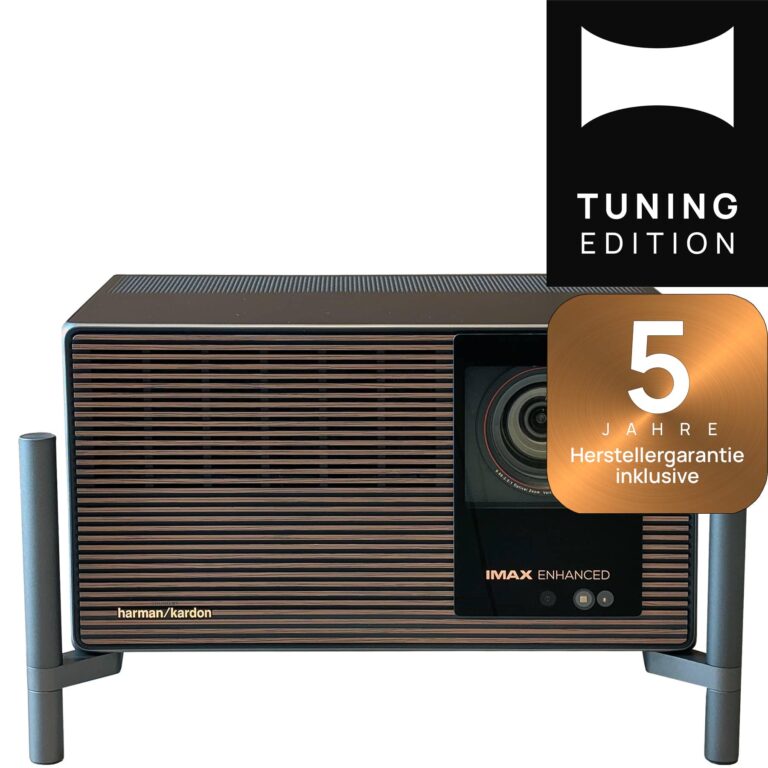 XGIMI TITAN Noir Ultra Max in der Frontansicht mit charakteristischer Holzstruktur-Frontblende der Ultra Max Edition
