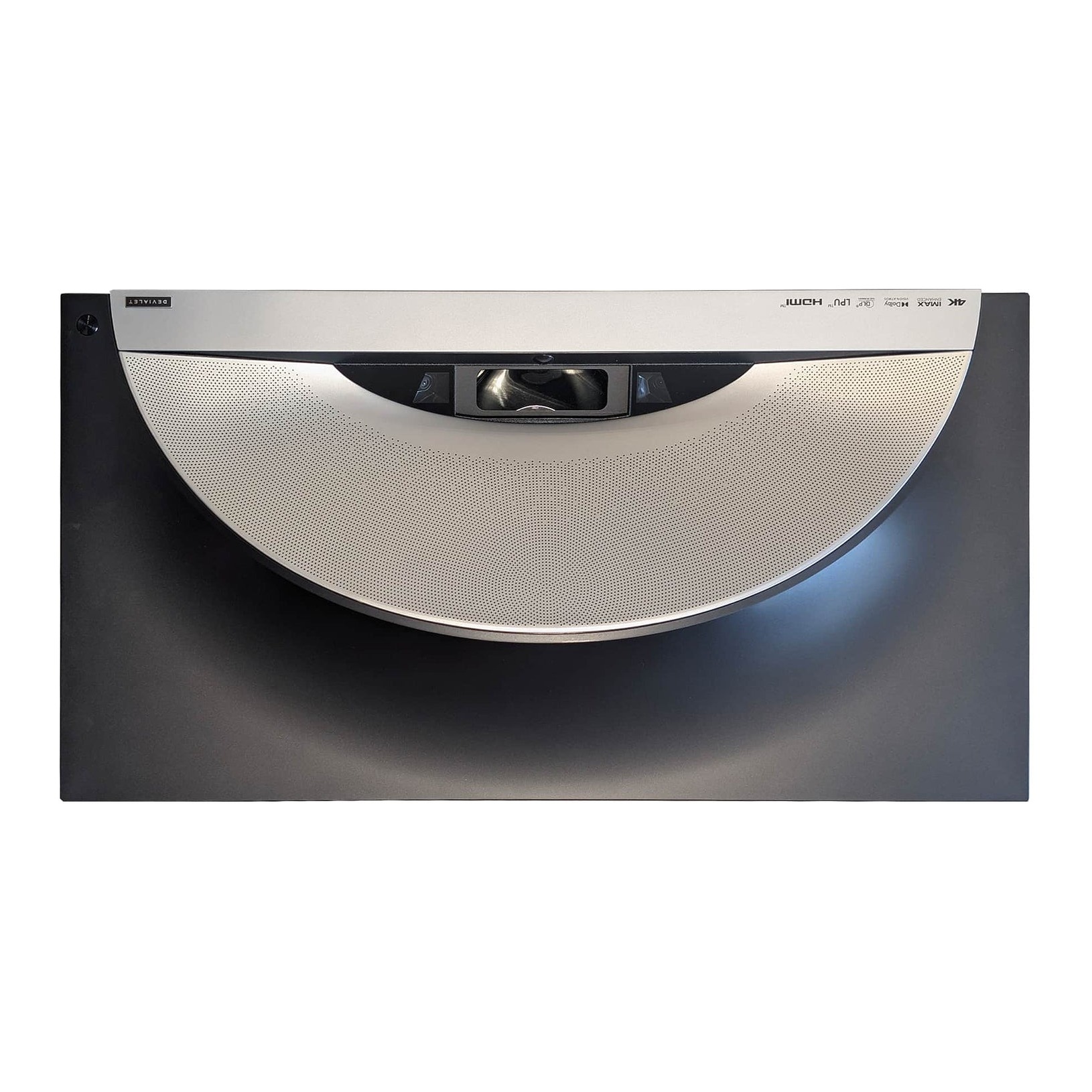 Draufsicht auf den Hisense PX4 Pro TriChroma Laser TV mit oben liegender Lichtaustrittsöffnung des Ultrakurzdistanz-Objektivs